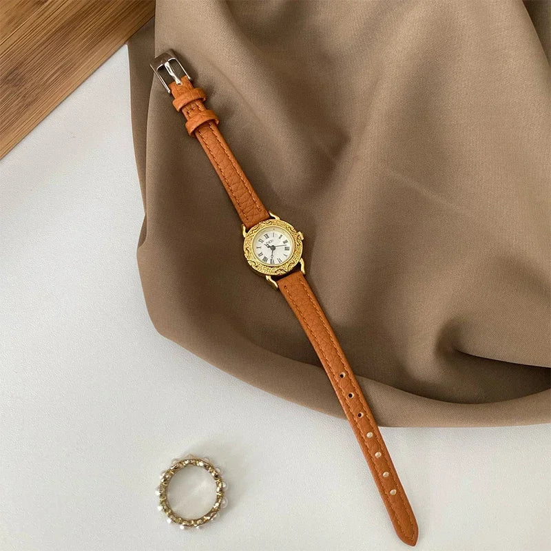 Women's Vintage Roman Quartz Leather Watch