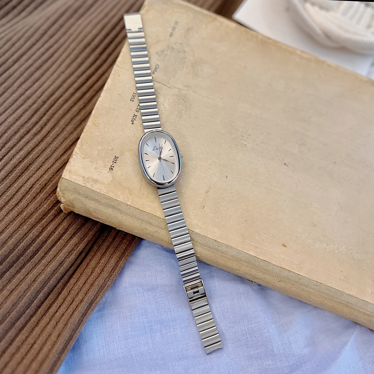 Gold Bracelet Vintage Quartz Watch