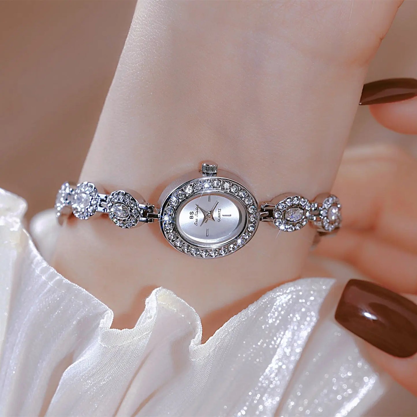 Women's Oval Rainbow Minimalist Quartz Watch