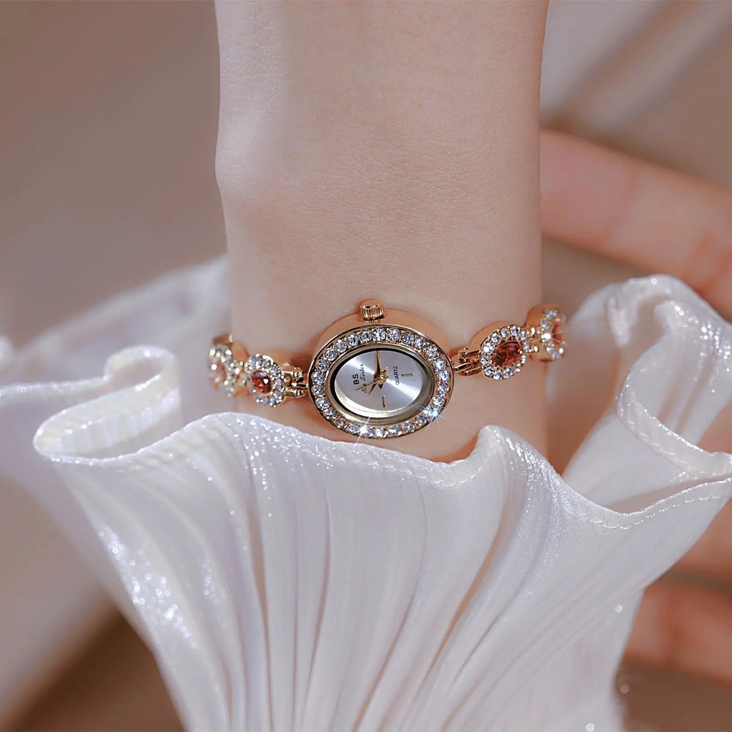 Women's Oval Rainbow Minimalist Quartz Watch