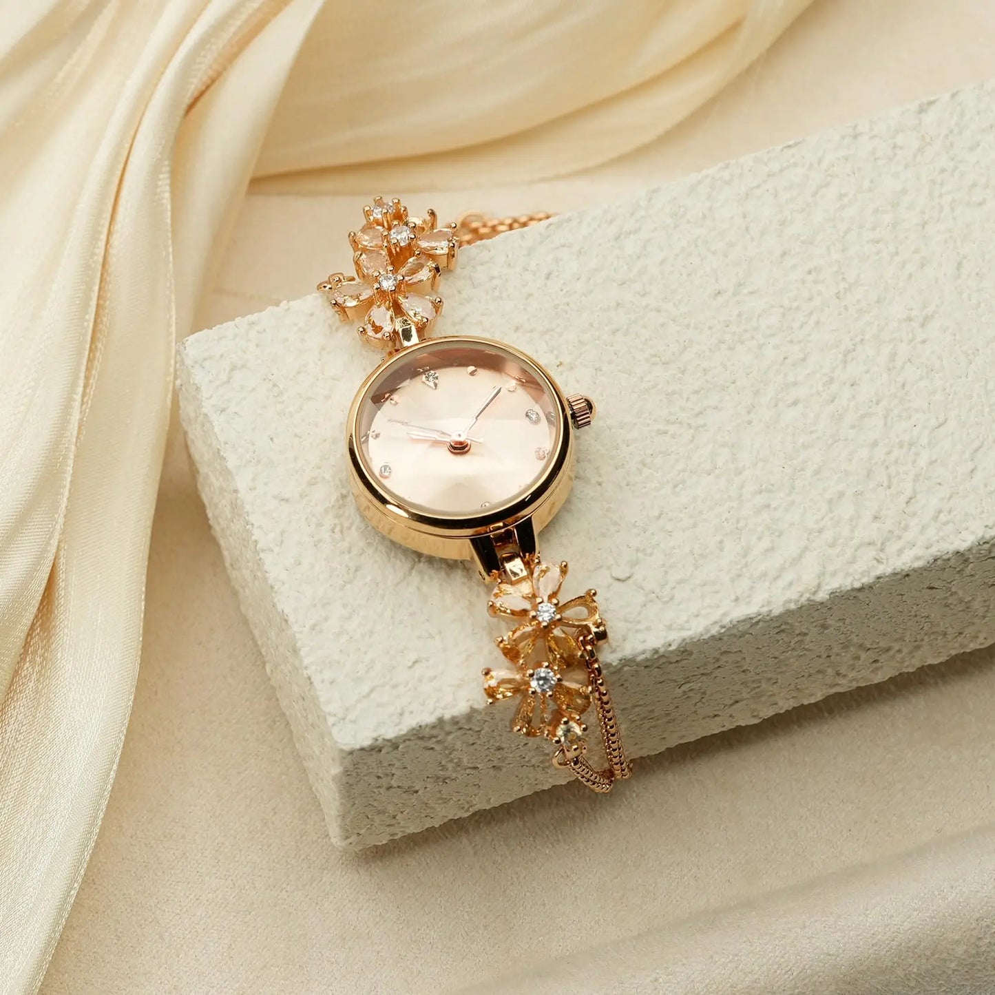 Women's Luxury Bracelet Quartz Watch Steel
