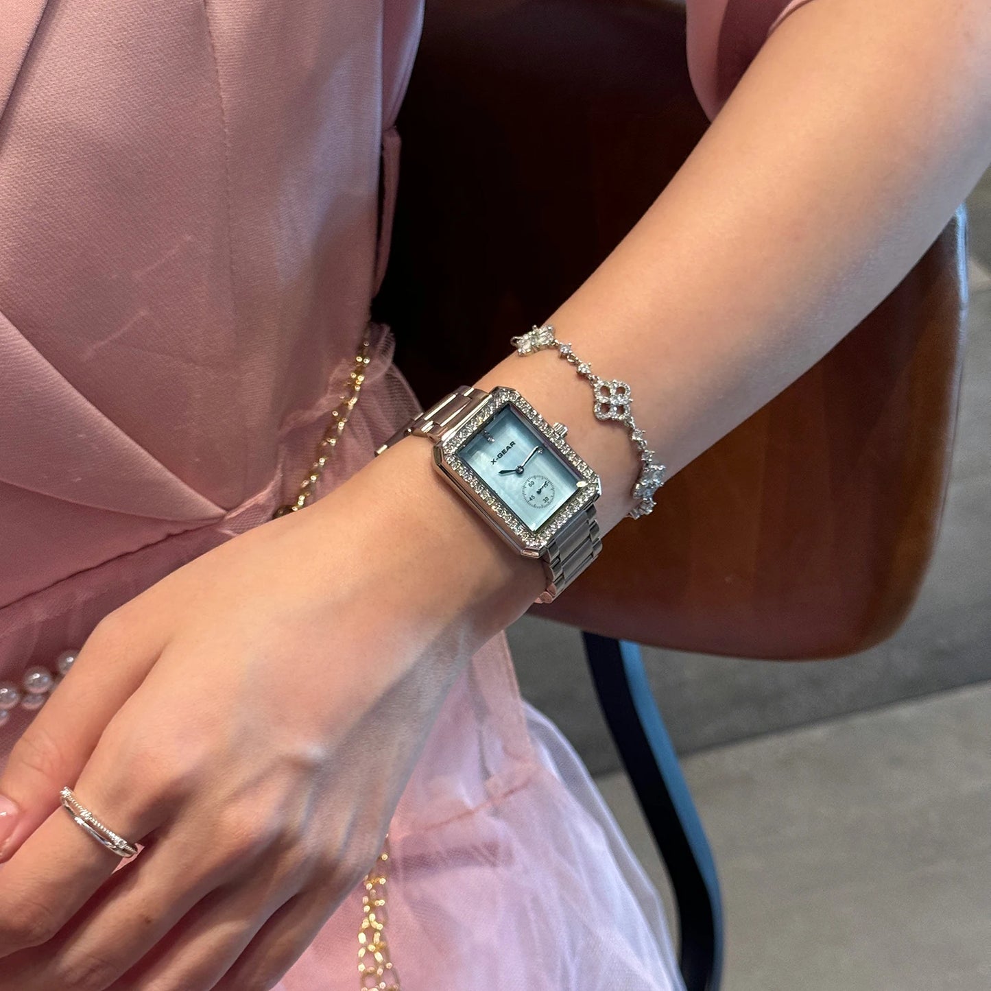 Zircon Dial Rose Gold Mesh Watch