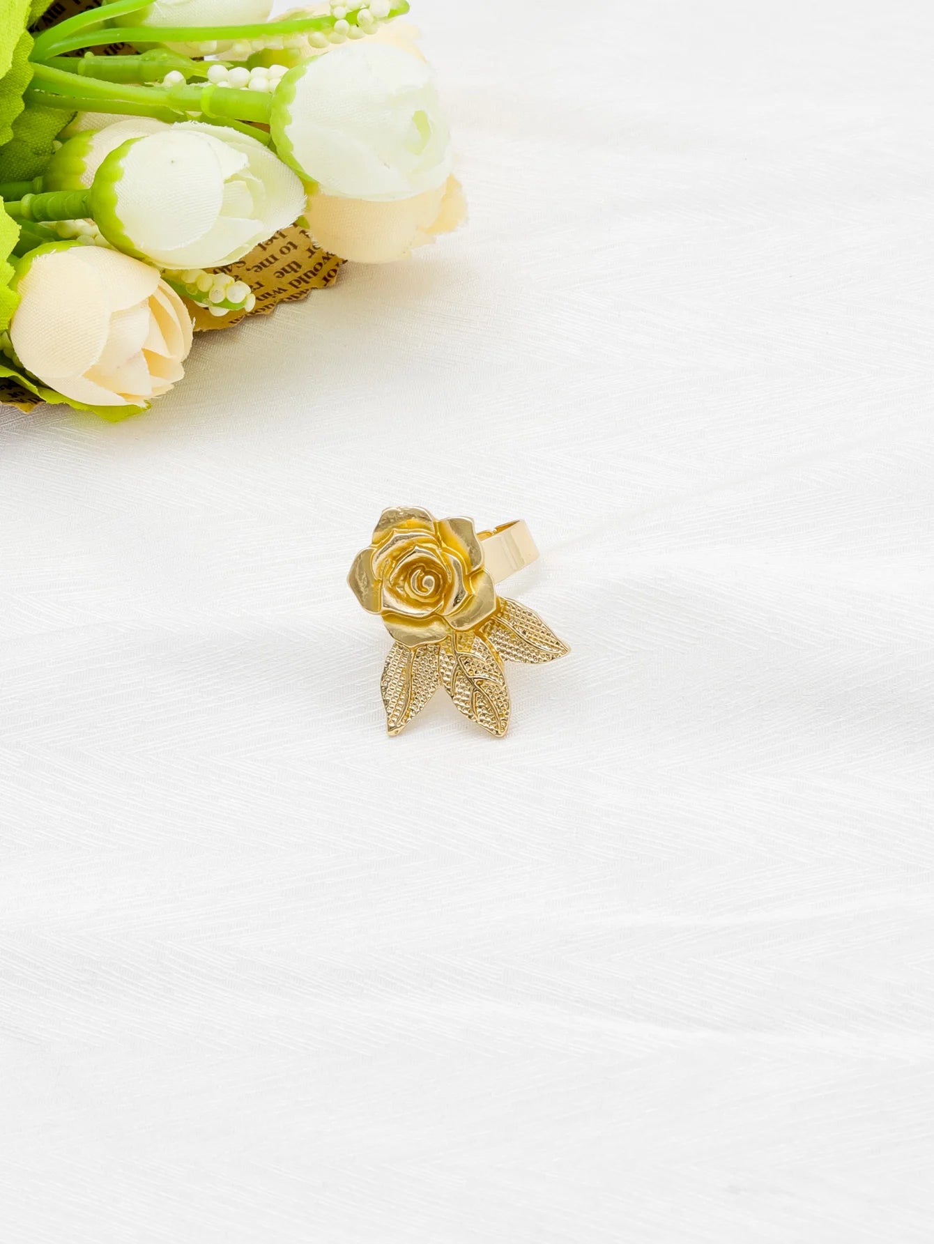 Gold Flower Pendant Jewelry Set