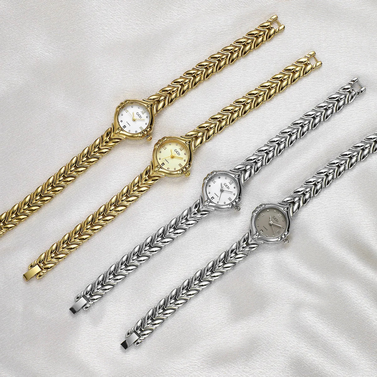 Adjustable Clasp Quartz Wristwatch