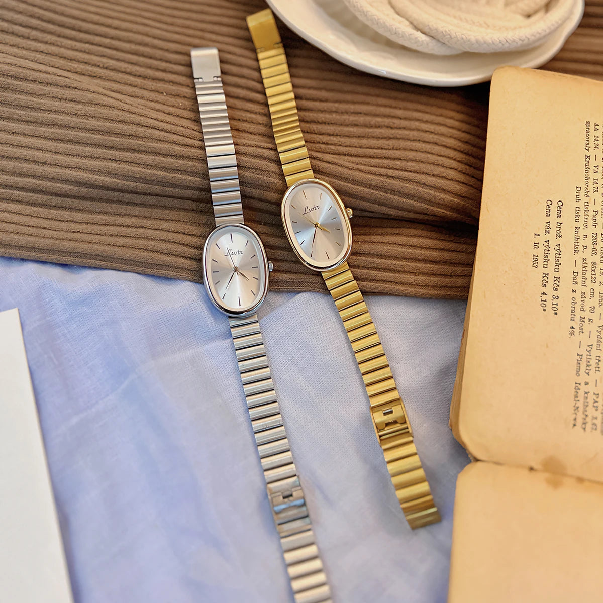 Gold Bracelet Vintage Quartz Watch