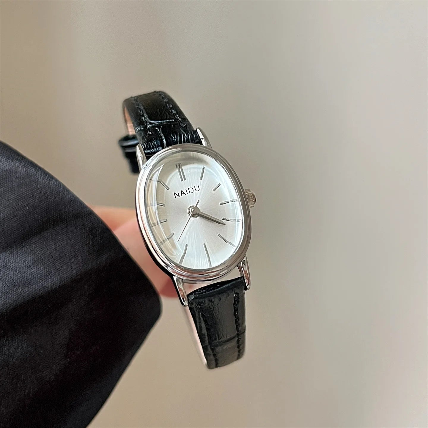 Vintage Oval Dial Ladies Watch