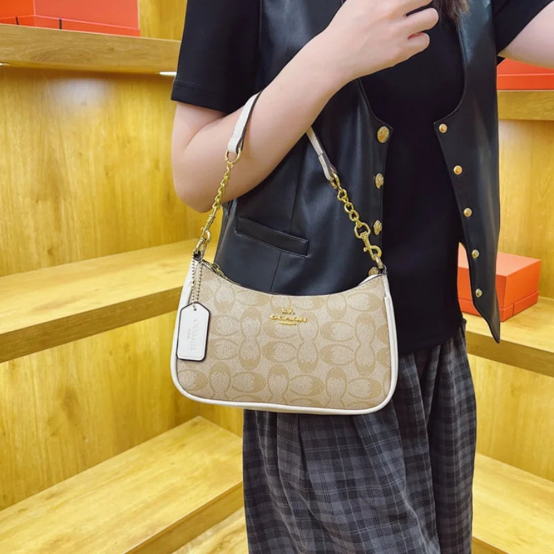 Classic Leather Messenger Bag