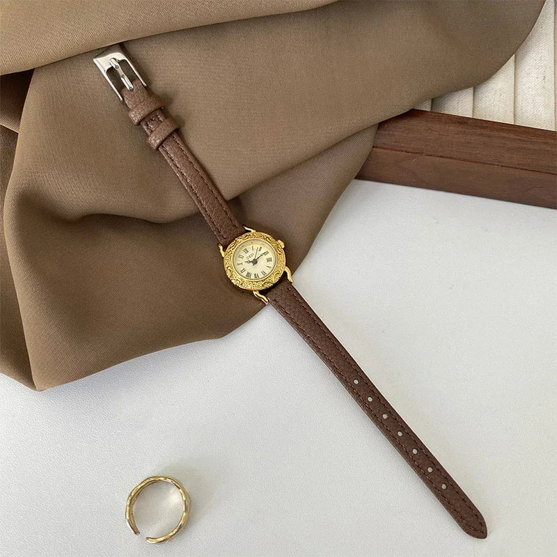 Women's Vintage Roman Quartz Leather Watch