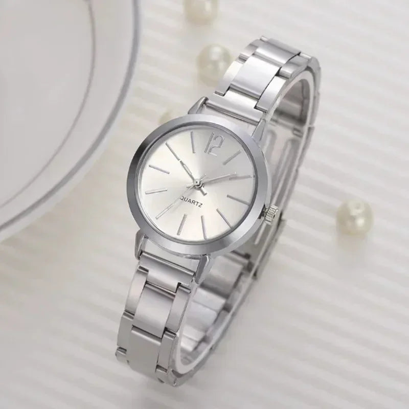 Women's Steel Strap Analog Quartz Watch