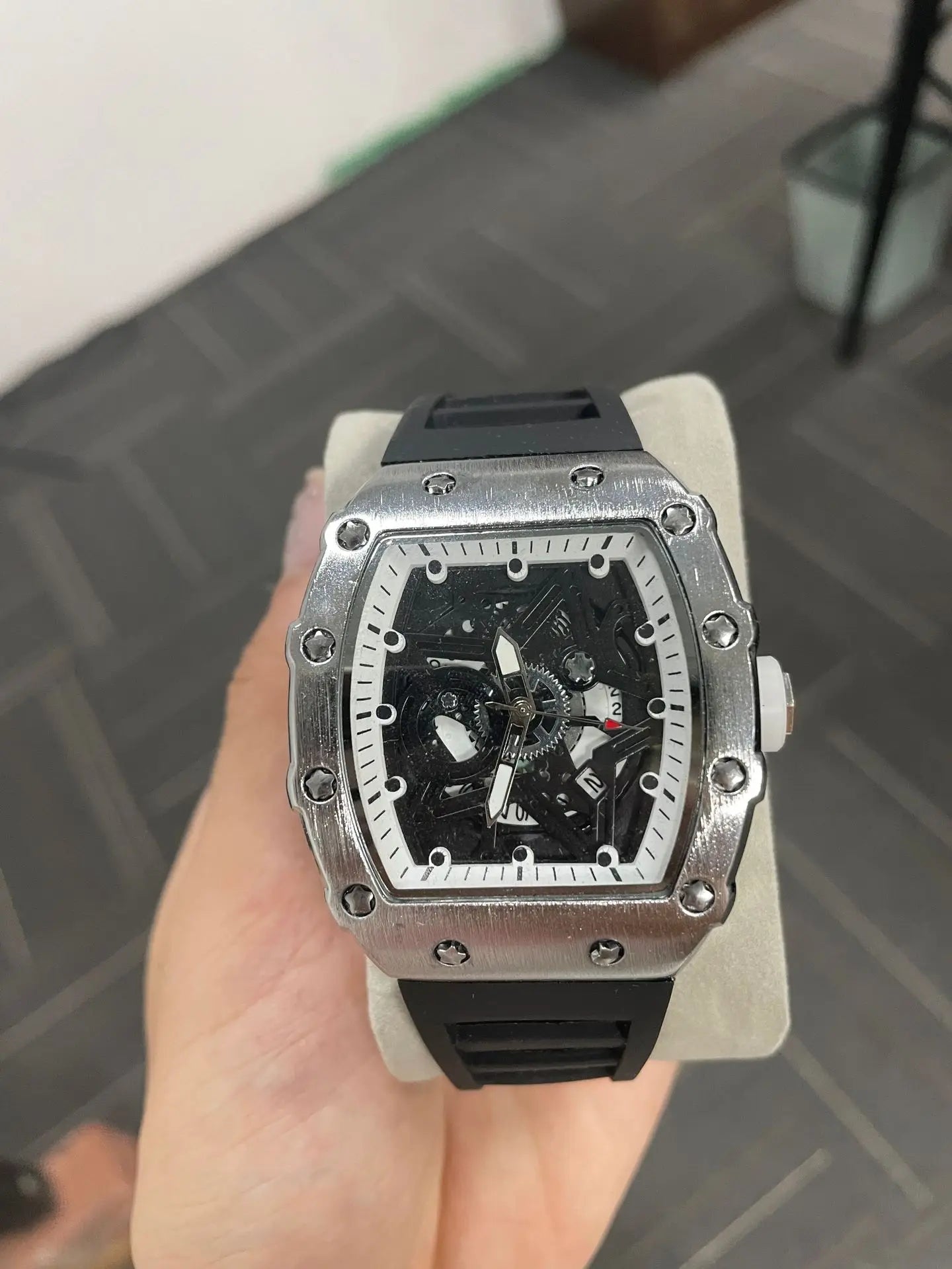 Pentagram Luminous Barrel-Shape Men's Quartz Watch