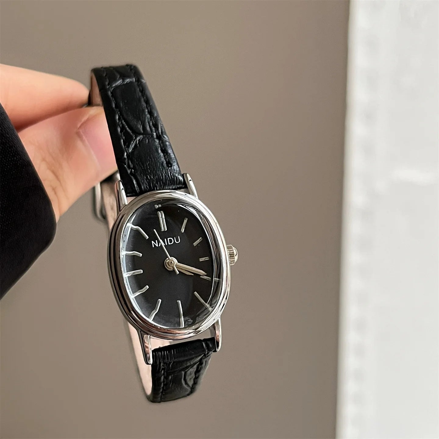 Vintage Oval Dial Ladies Watch