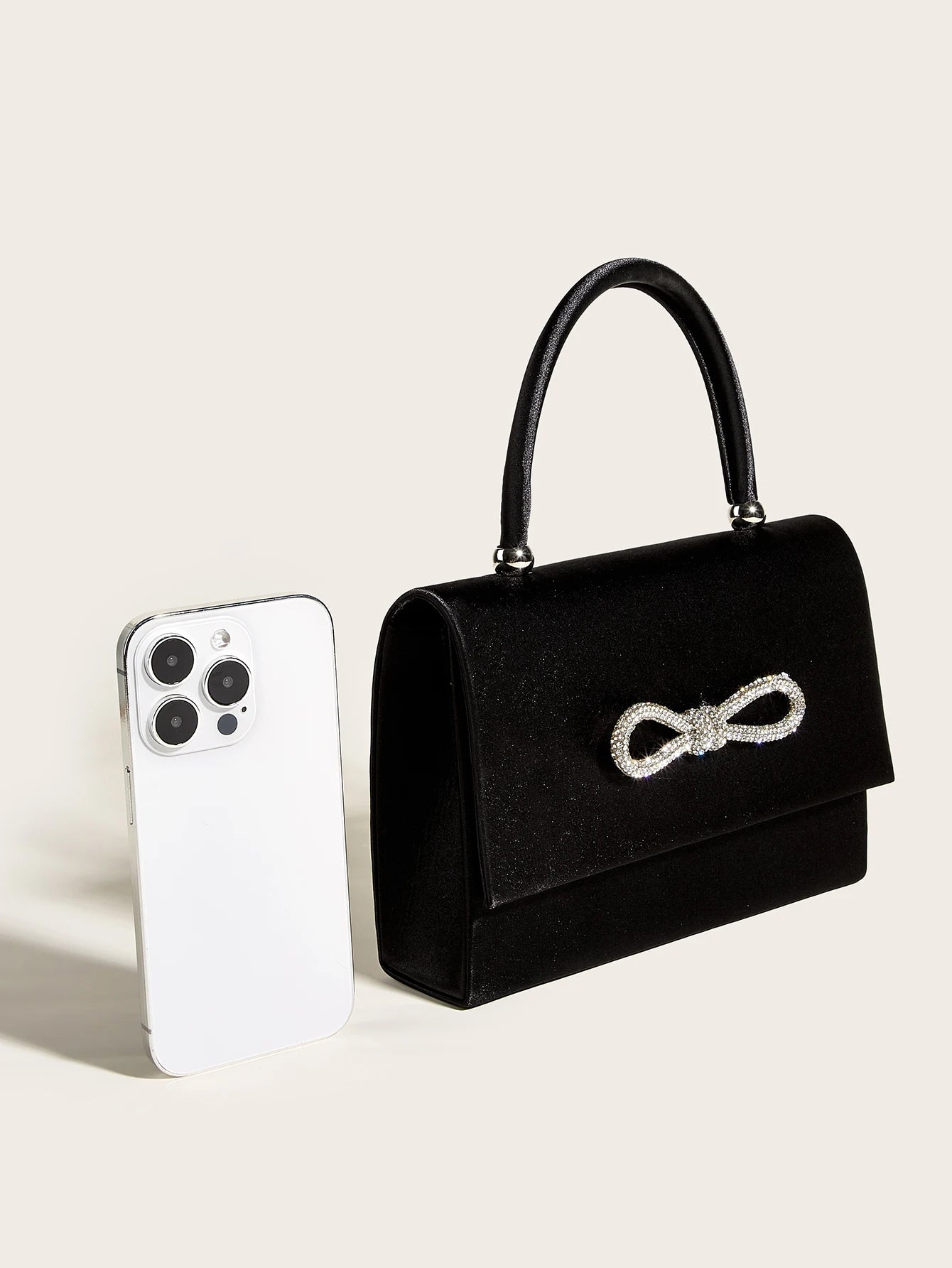 Bowknot Diamond Evening Clutch