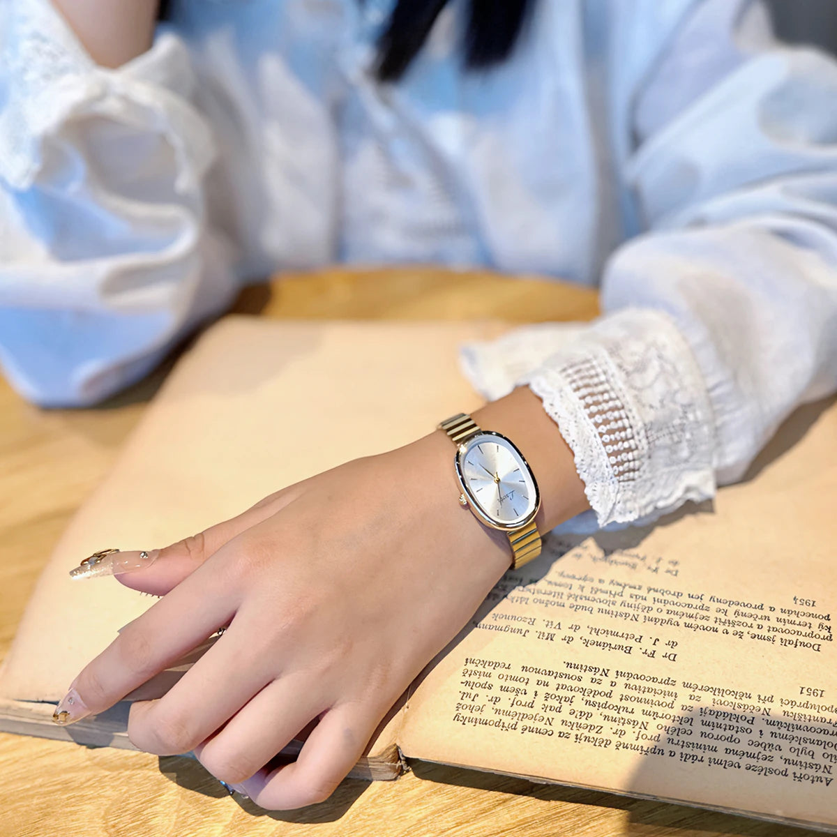 Gold Bracelet Vintage Quartz Watch
