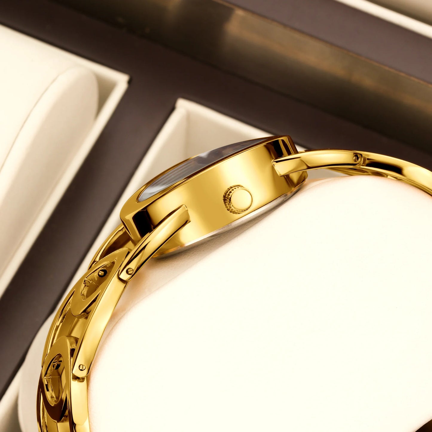 Women's Elegant Bracelet Quartz Watch