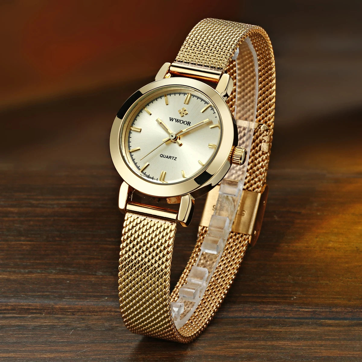 WWOOR Steel Bracelet Quartz Watch