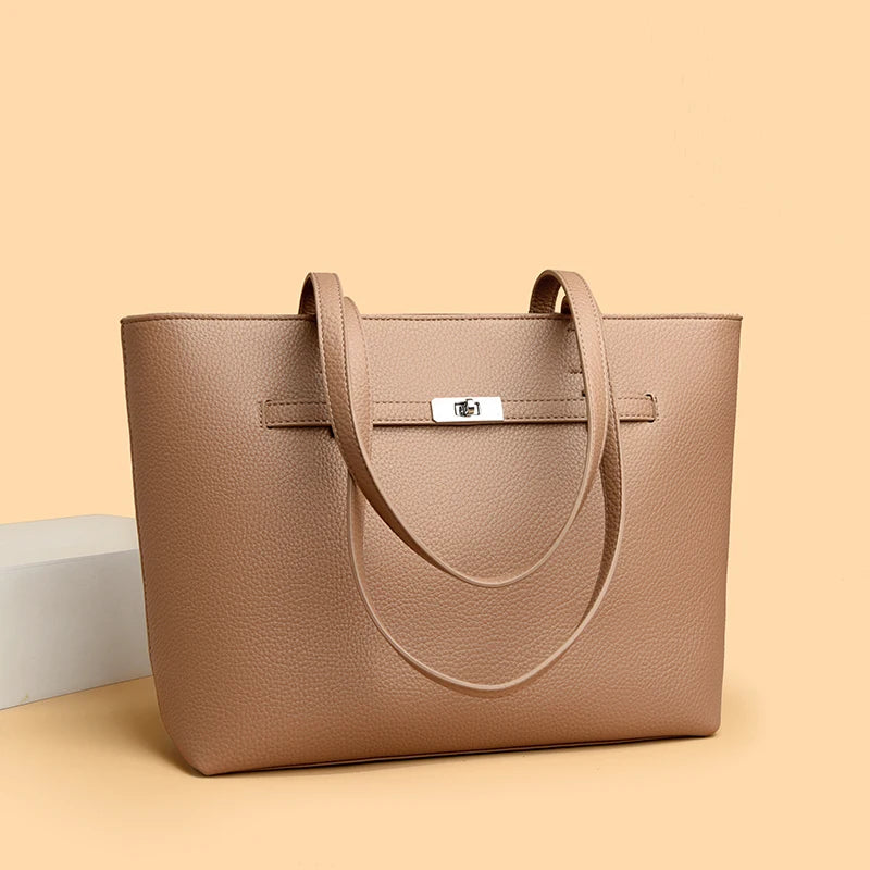 Elegant Leather Crossbody Handbag