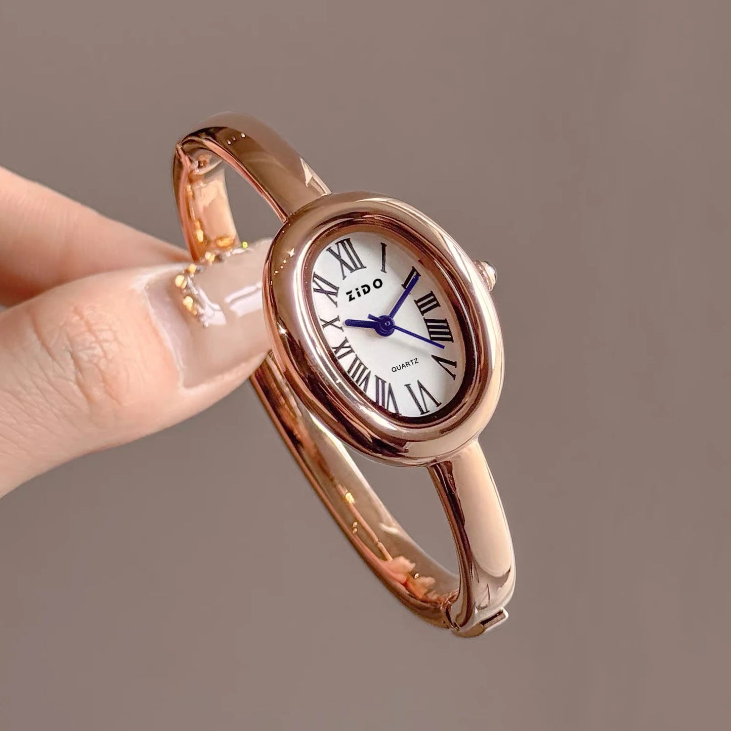 Oval Vintage Analog Watch