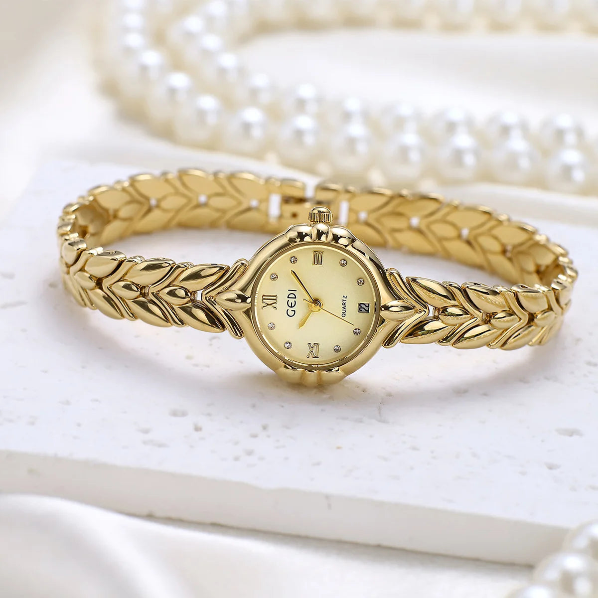 Adjustable Clasp Quartz Wristwatch