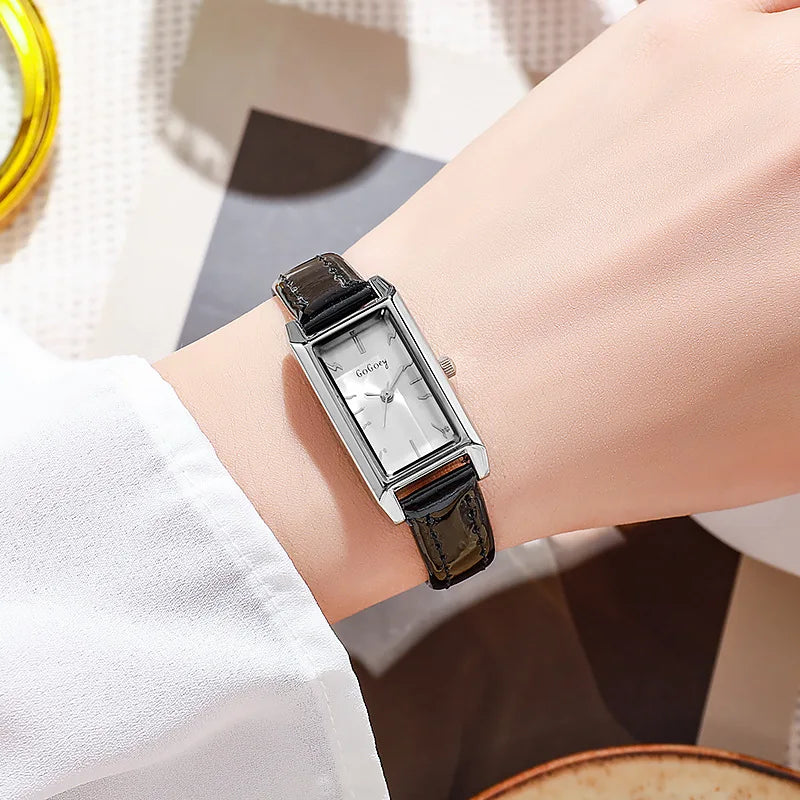 Women's Retro Black Leather Quartz Watch