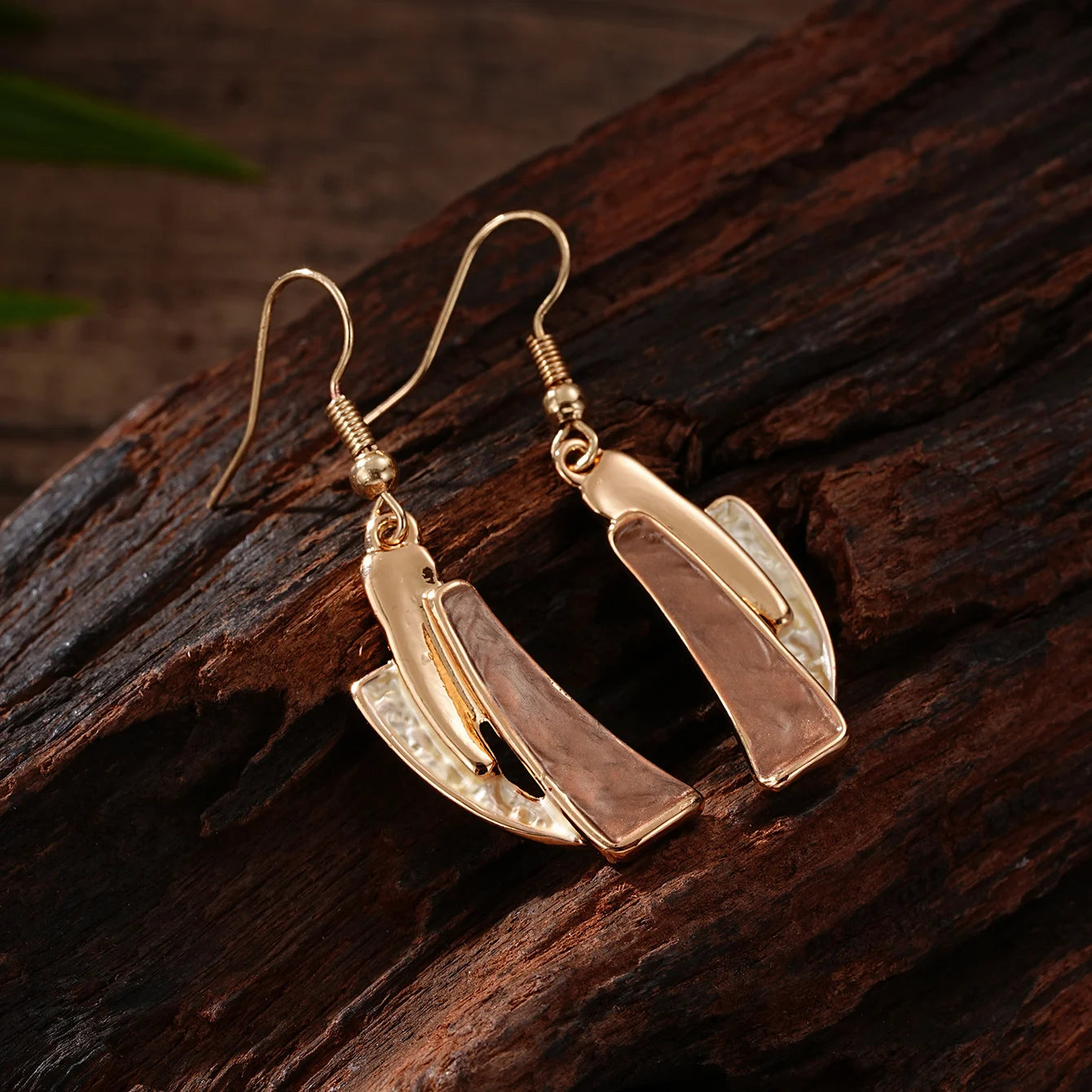 Women's Vintage Gold Necklace Earring Ring Set