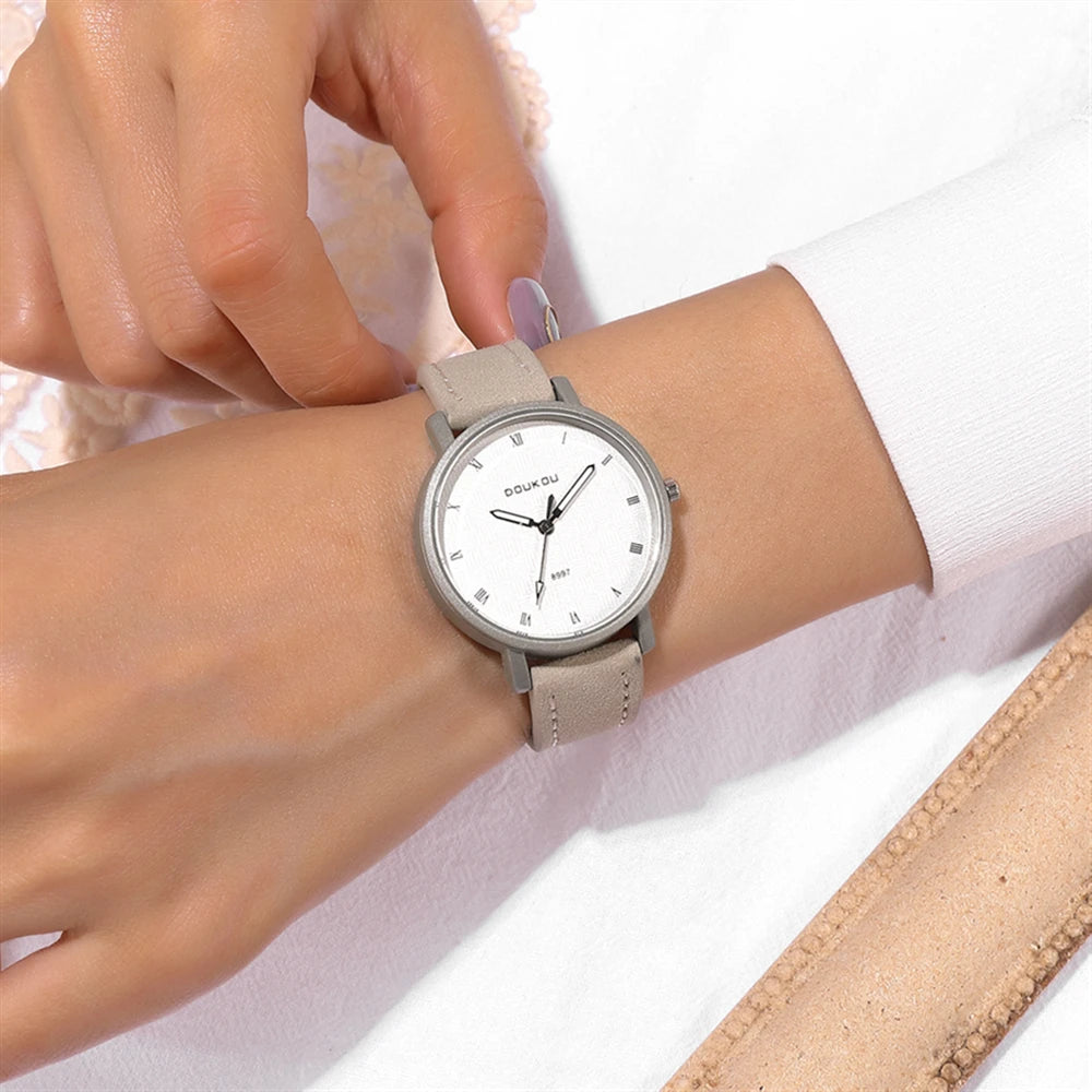 elegant fashion round dial women casual leather watch
