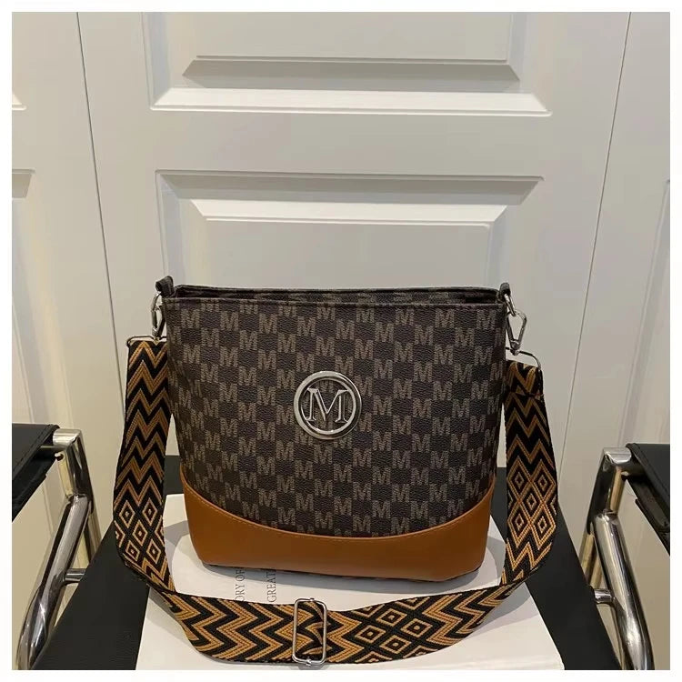 Crossbody Bag M Badge