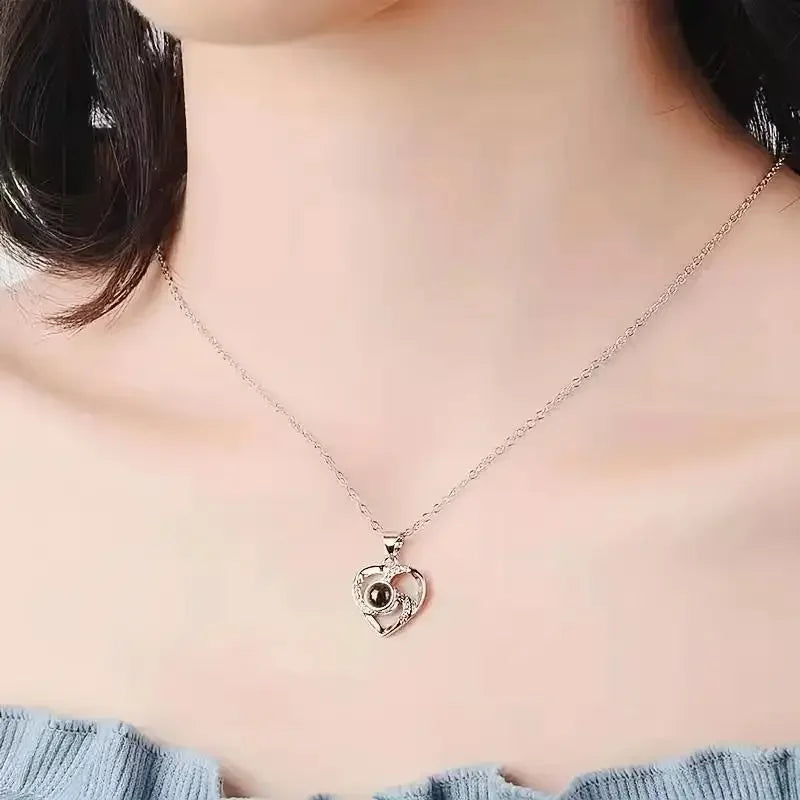 Artificial Flower Box with Necklace