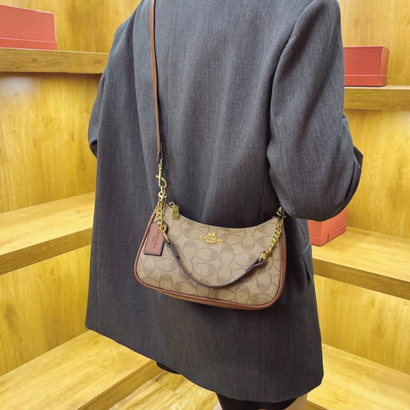Classic Leather Messenger Bag