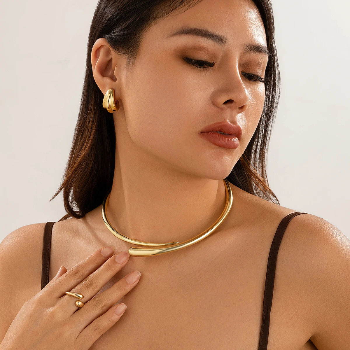 Gold Spring Collar Choker Necklace
