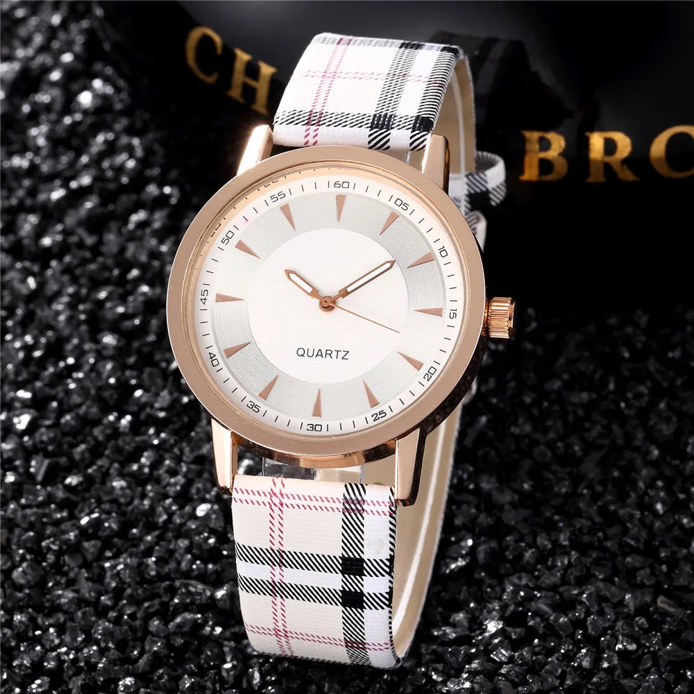 Women's Vintage Plaid Leather Quartz Watch
