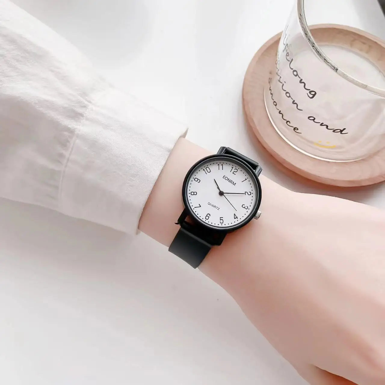 Unisex Minimalist Big Dial Silicone Quartz Watch