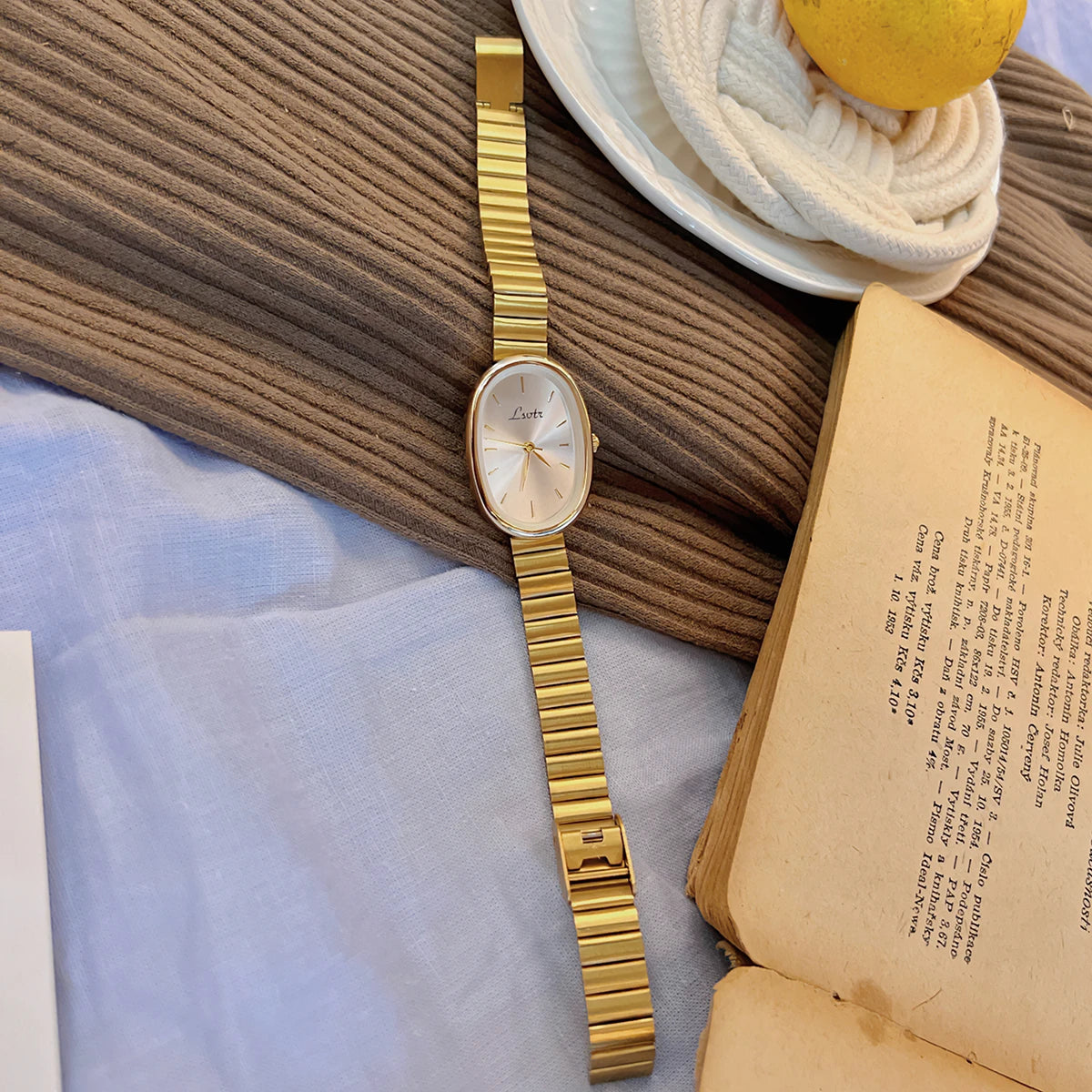 Gold Bracelet Vintage Quartz Watch