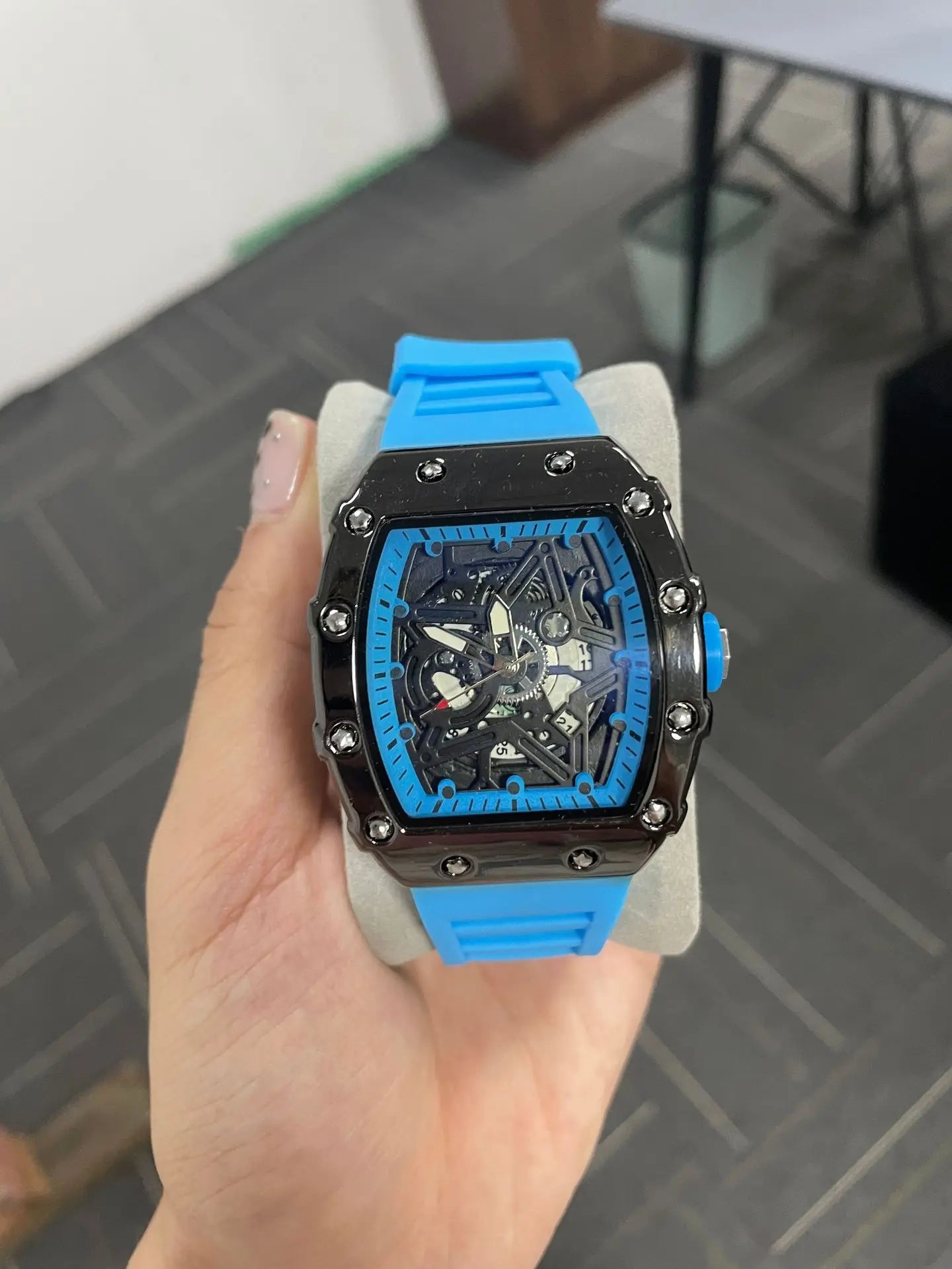 Pentagram Luminous Barrel-Shape Men's Quartz Watch